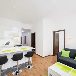 Near Centre With Parking Place Apartmán